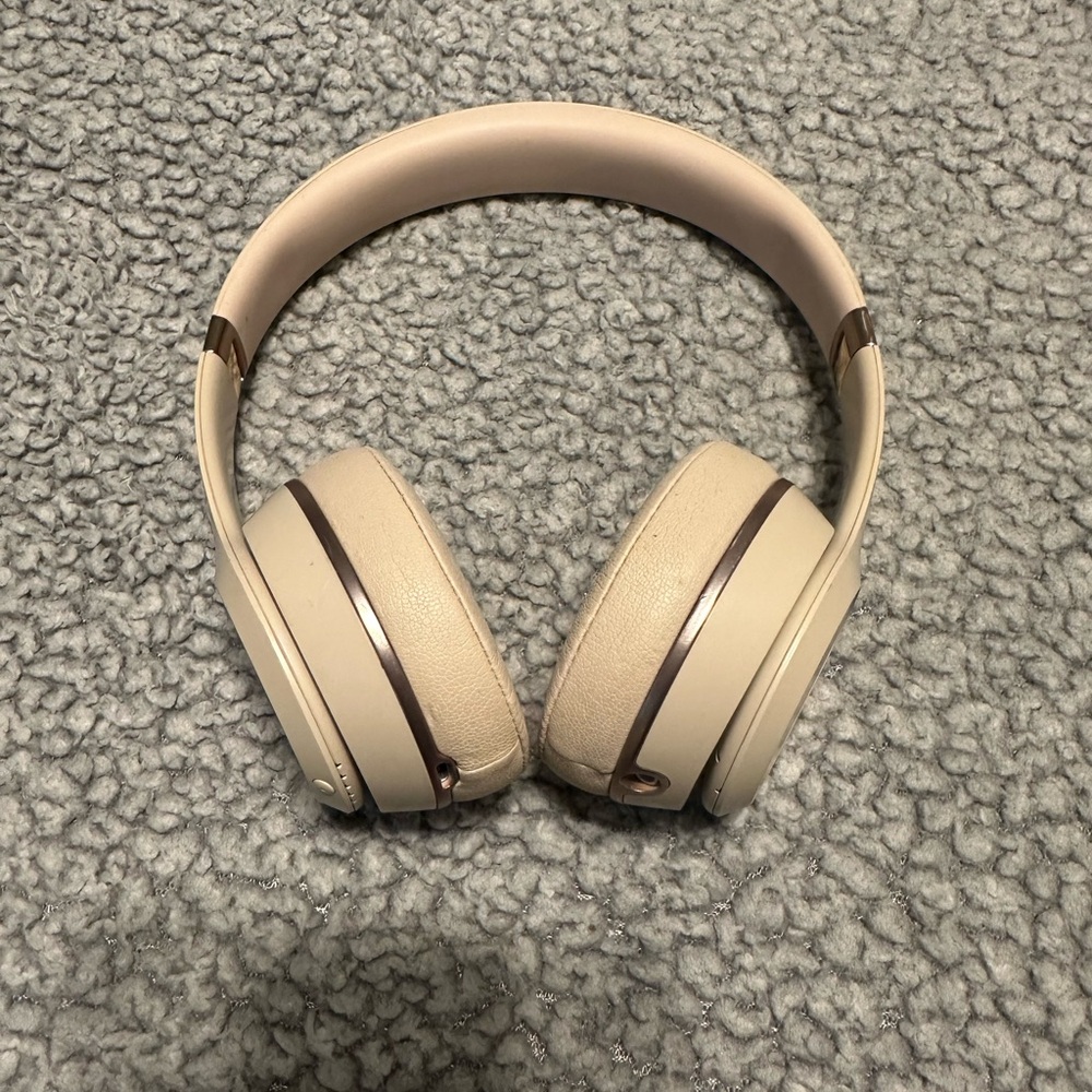 LIMITED EDITION! Beats By Dr.Dre Solo3 Wireless Headphone Bluetooth-Matte Gold